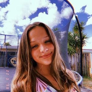 Meet your Posher, Abbie